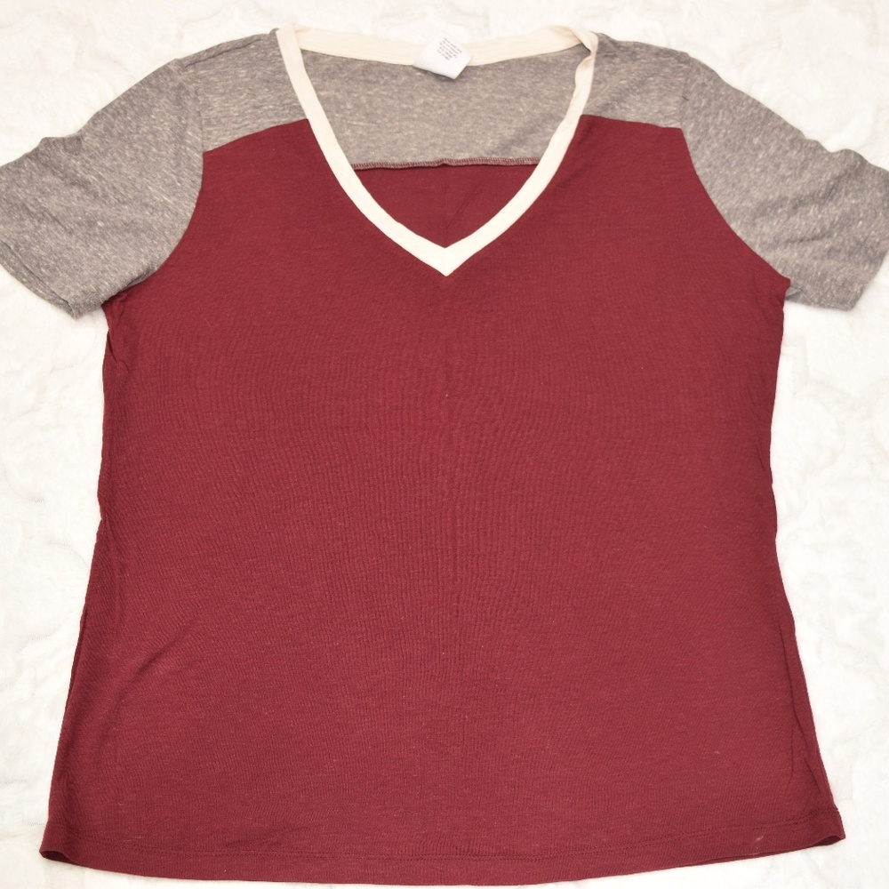 NWOT Full Tilt Tilly's V-Neck Tee